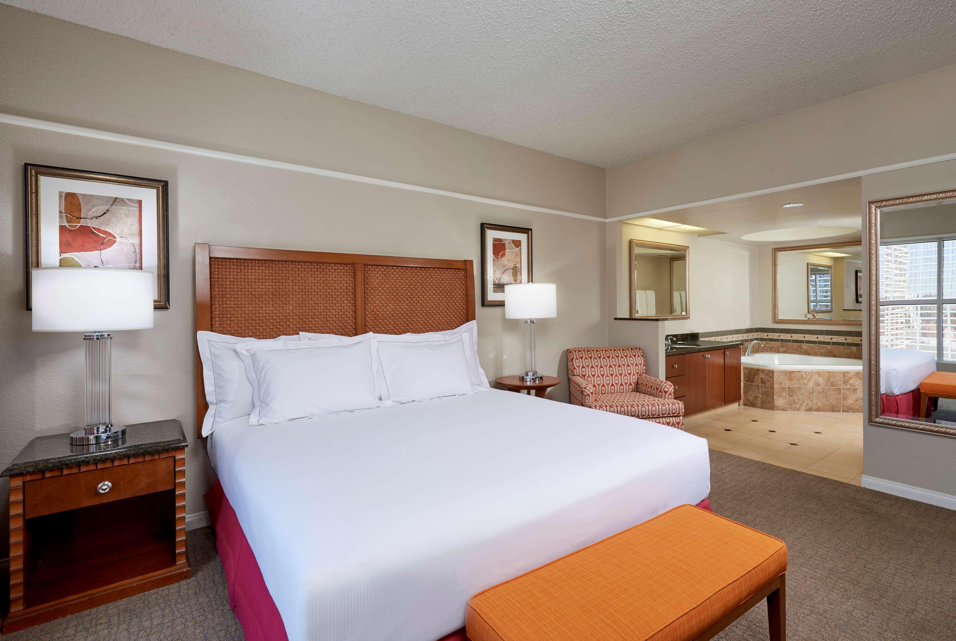 Hilton Grand Vacations Club Flamingo Лас-Вегас Экстерьер фото