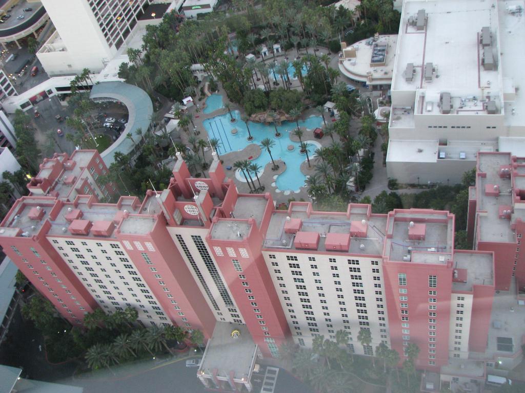 Hilton Grand Vacations Club Flamingo Лас-Вегас Экстерьер фото