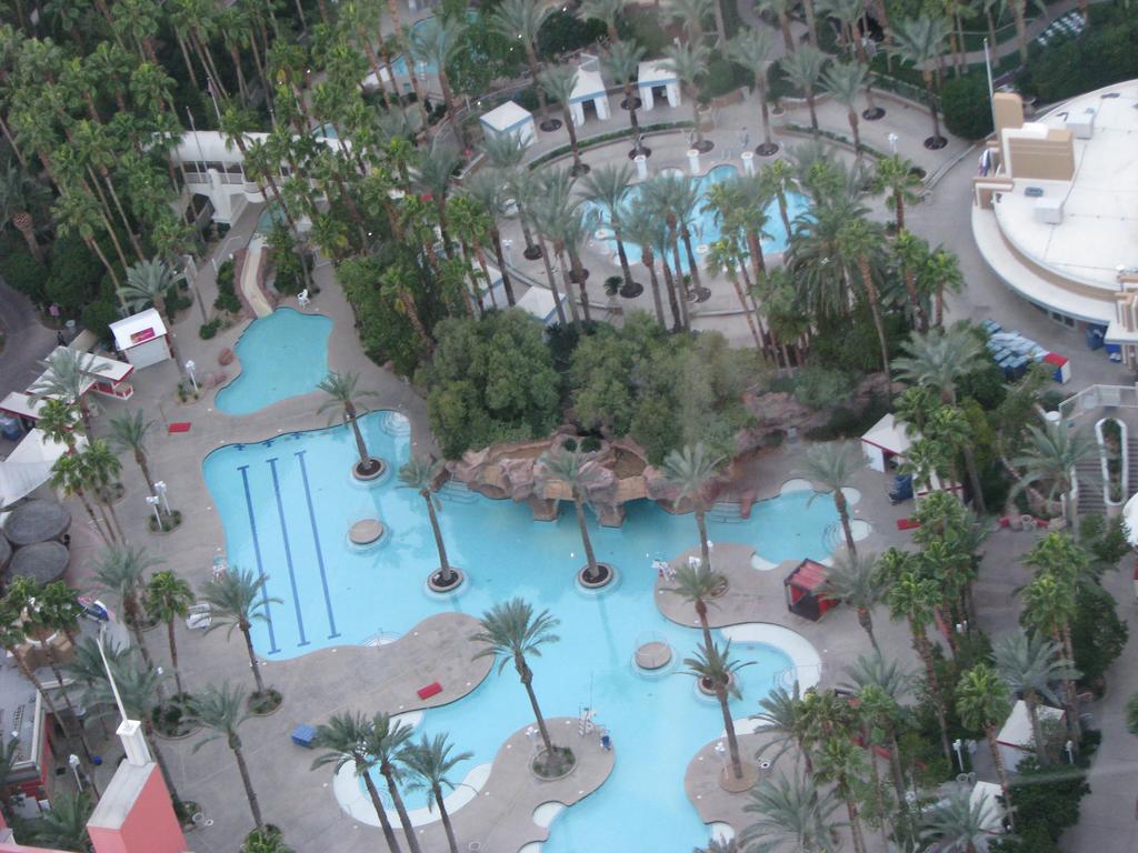 Hilton Grand Vacations Club Flamingo Лас-Вегас Экстерьер фото