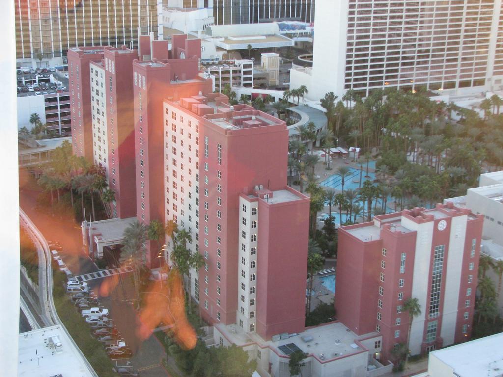 Hilton Grand Vacations Club Flamingo Лас-Вегас Экстерьер фото